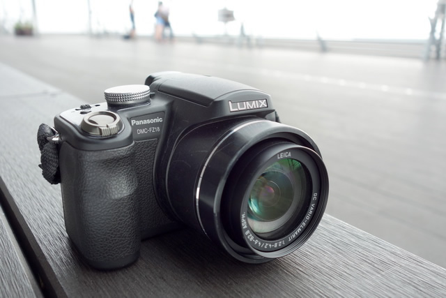 バージョンダウン（!?）した高倍率モデルで羽田へ『パナソニック LUMIX