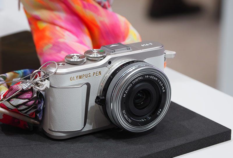 CP＋2018／オリンパス】おしゃれミラーレス「OLYMPUS PEN E-PL9