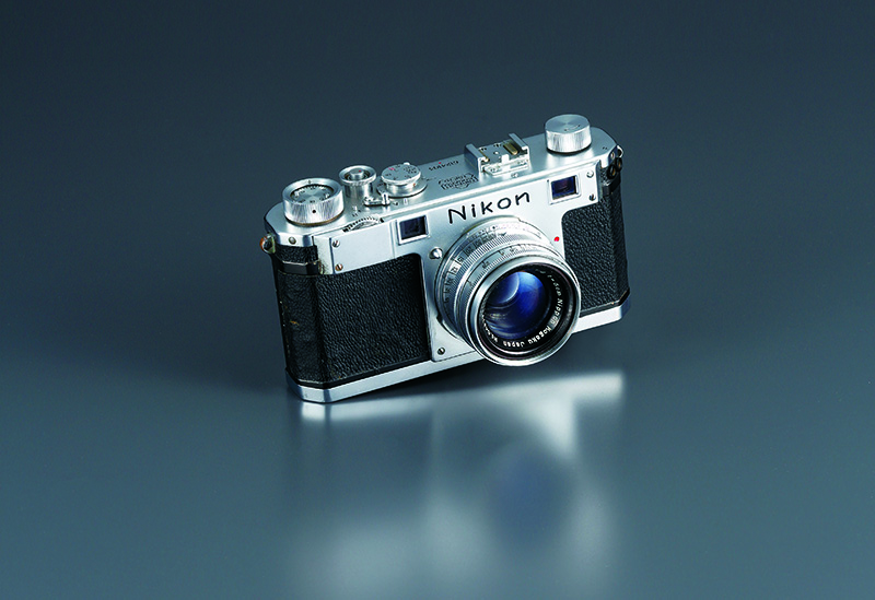 ニコン歴代カメラ】ニコン S/MS – シンクロ接点が搭載された３世代目の 