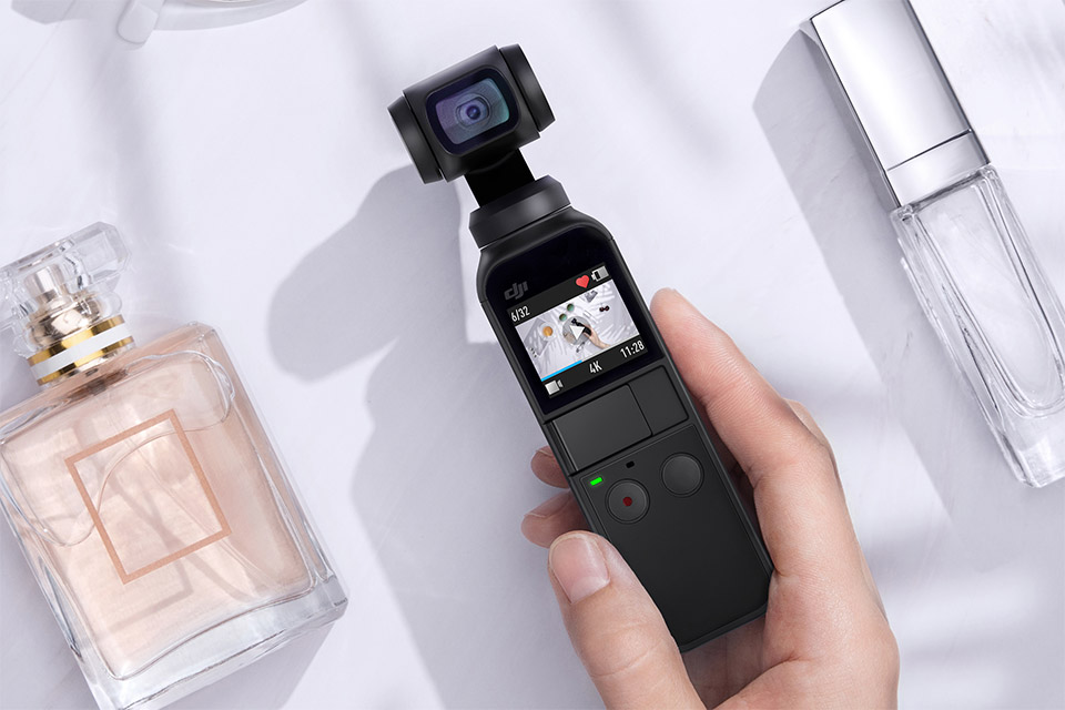 手の平サイズでもブレない！DJI史上最も小さい3軸ジンバル搭載4Kカメラ