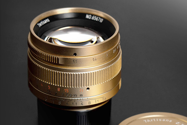 7アルチザン 7Artisans 50mm F1.1 ライカMマウント ゴールド 金色に輝く明るい小型大口径レンズ「7Artisans 50mm F1.1 ゴールド