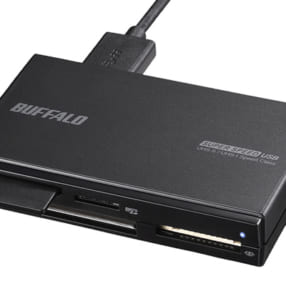 UHS-II対応で高速！4スロットでメディア間コピーが可能なUSB 3.0カードリーダー発売