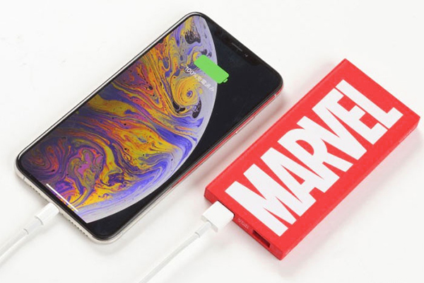 アベンジャーズのようにパワフル＆クール!? MARVELロゴの大容量
