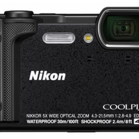 水深30ｍで4K動画も撮影できる超タフカメラ「COOLPIX W300」にブラックが仲間入り
