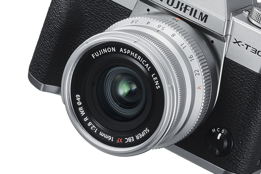 お手頃価格の小型軽量レンズ「XF16mmF2.8」で街スナップを撮って