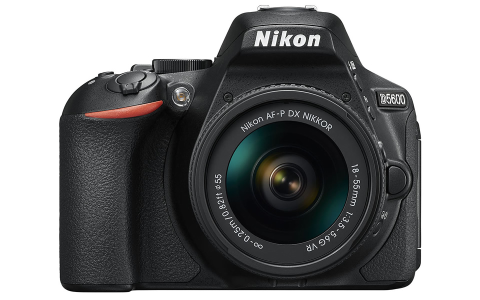 爆買い特価Nikon D5600 Wi-Fi接続 タッチパネル デジタル一眼レフ デジタルカメラ