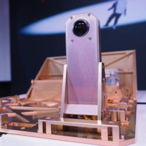 全天球カメラ「RICOH THETA」が宇宙へ! 宇宙船外で360度撮影を行う国内初のカメラに