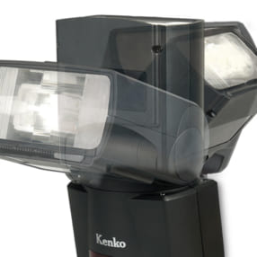 自動でグルグル回るストロボ「AIフラッシュ AB600-R」のキヤノン用が登場