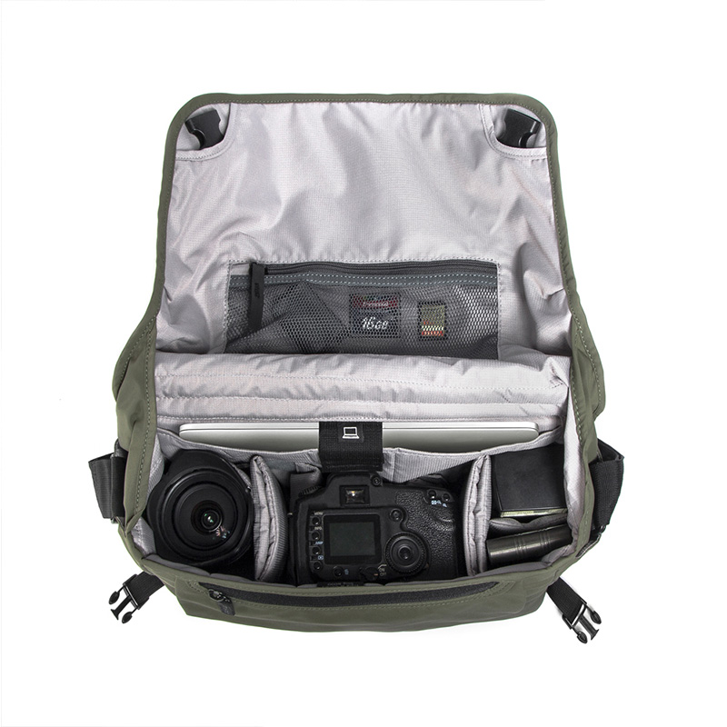 CRUMPLER Triple A Camera Sling 8000