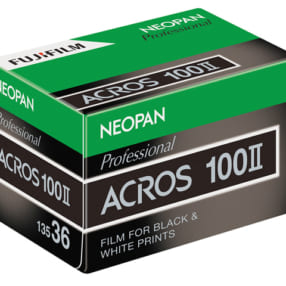 いよいよ発売！ ファンの声を受けて復活した富士フイルムの黒白フィルム「ネオパン100 ACROS II」
