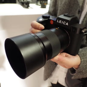 ライカ、フルサイズミラーレスの新モデル「ライカ SL2」を発表! 4700万画素センサー＆ボディ内手ブレ補正を搭載