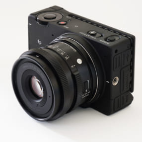 変幻自在の拡張性を持つ新コンセプトカメラ「SIGMA fp」実写レポート！ フルサイズ・レンズ交換式でわずか370gという衝撃
