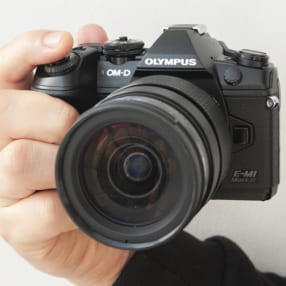 手ブレ補正7.5段、小さなボディにE-M1Xの高機能が詰まったミラーレスカメラ「OLYMPUS OM-D E-M1 Mark III」