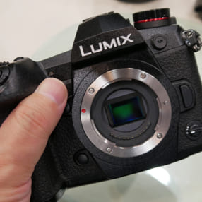LUMIX GH5S / G9 PROに外部フラッシュ装着時の不具合改善
