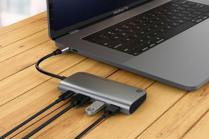 SSDとUSBハブが合体！ データ保存も複数機器の接続もできるドッキング