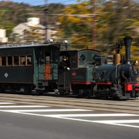 明治モダンの雰囲気漂う「坊っちゃん列車」が走る松山市電の撮影スポット7選！