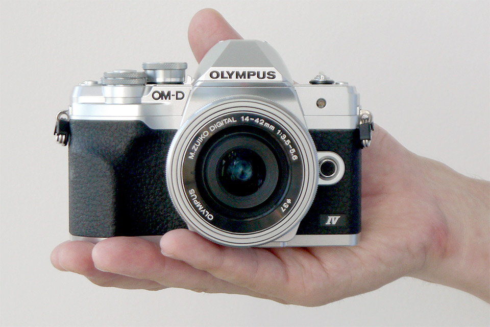 OLYMPUS OM-D E-M10 Mark IV