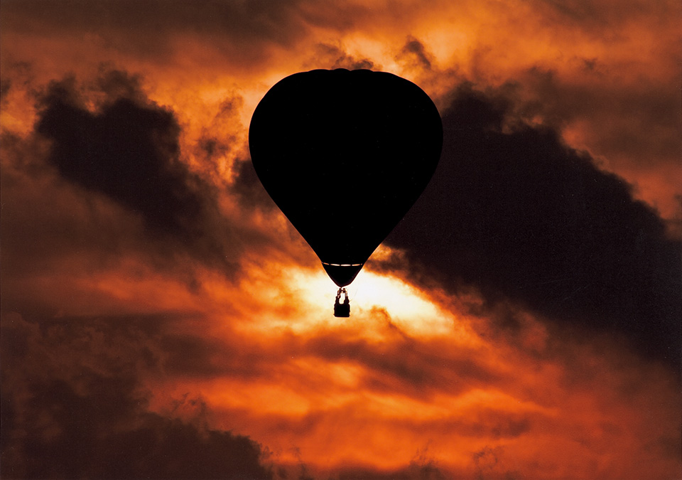 入選「朝焼けの中の気球」