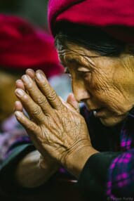 栗田哲男写真展「チベット、十字架に祈る」