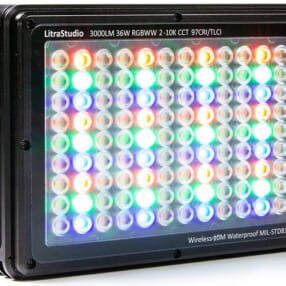 コンパクトでパワフル、フルカラー発光が可能なLEDライト「Litra Studio」