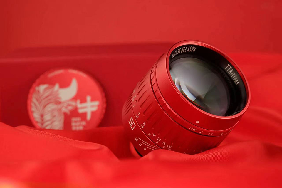 TTArtisan 50mm f/0.95 ASPH “Red Limited Edition”