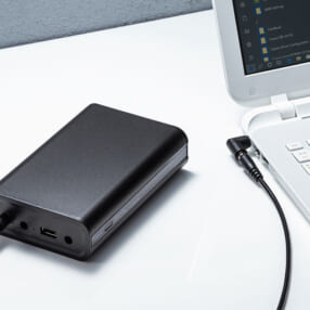 ノートPCの外付バッテリーとして使える、変換プラグ付きの大容量モバイルバッテリー「BTL-RDC19」