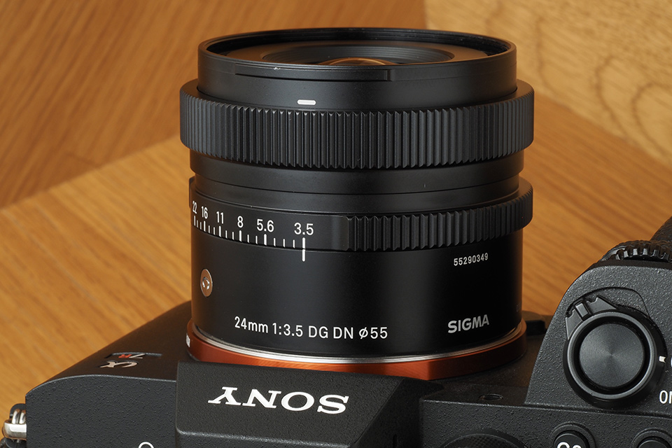 得価大特価[新品未開封] SIGMA(シグマ) 24mm F3.5 DG DN ソニーE レンズ(単焦点)