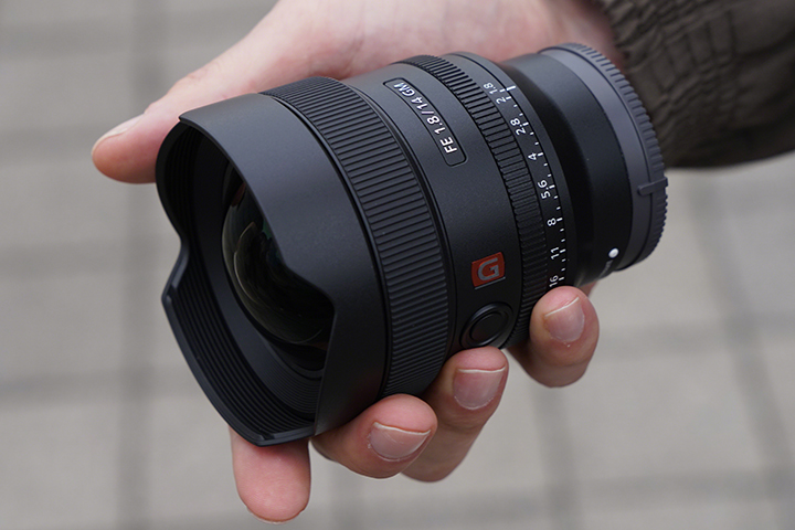 25cmまで寄れる小型軽量の大口径F1.8超広角レンズ「ソニー FE 14mm F1