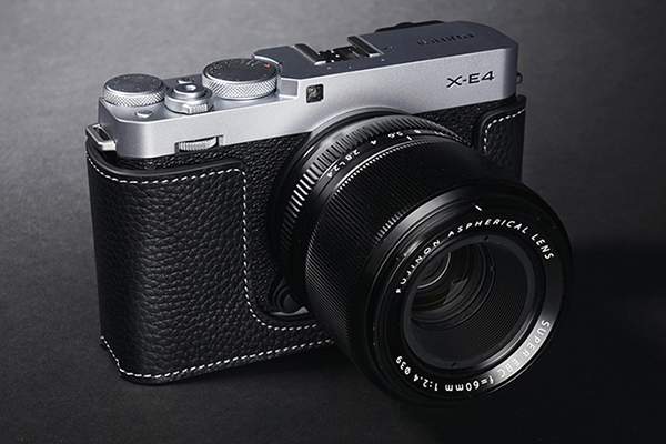 カメラをオシャレに保護するTPレザーハーフケースの「X-E4」用が発売 | CAPA CAMERA WEB