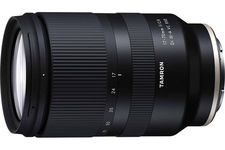EISA LENS OF THE YEAR 2021-2022 : タムロン 17-70mm F/2.8 Di III-A VC RXD