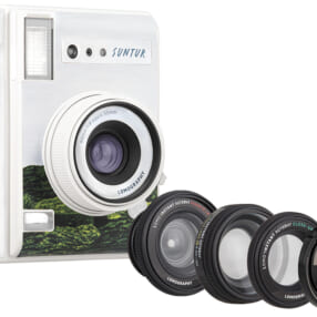3種類のアタッチメントレンズ付き、イラストレーターとコラボしたインスタントカメラ「Lomo’Instant Automat Suntur Edition」