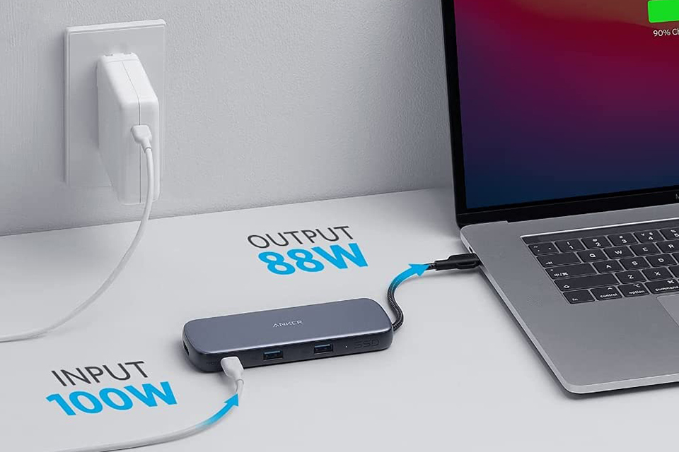 Anker PowerExpand 4-in-1 USB-C SSDハブ (256GB)