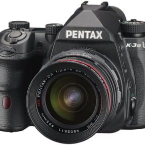 「PENTAX K-3 Mark III」＋標準ズームのお買い得レンズキット「PENTAX K-3 Mark III 20-40 Limitedレンズキット」
