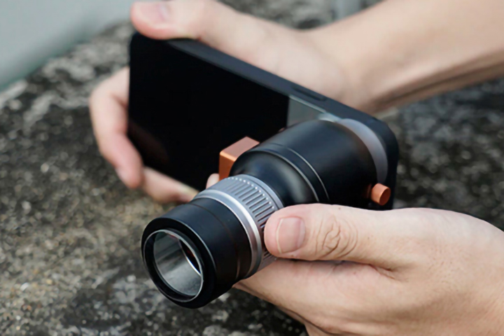 スマホでボケを生かした撮影ができる開放F1.7のスマホ用レンズ