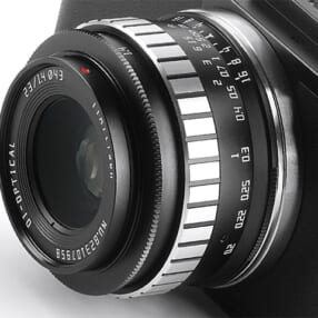 1万円台で買える開放F1.4の単焦点レンズ「TTArtisan 23mm f/1.4 C」ブラック×シルバーにLマウントが追加