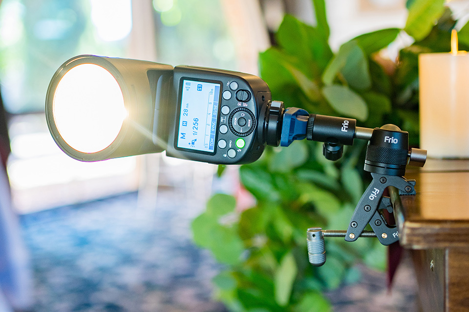 オフカメラ/ワイヤレス発光時のストロボ設置に役立つアクセサリー