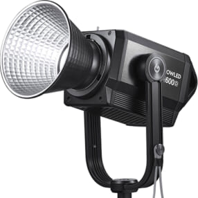 サイレントモードを搭載したデイライトタイプの高出力LEDライト「GODOX KNOWLED M600D」