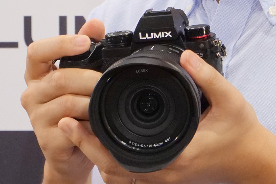 LUMIX S5