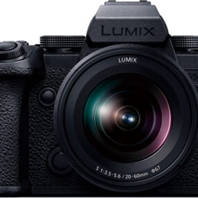 ブラックデザインのフルサイズミラーレス「LUMIX S5IIX」が6/22発売に決定