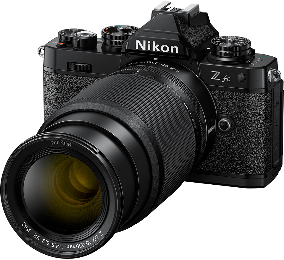 ニコン Z fc ブラック ＋ NIKKOR Z DX 50-250mm f/4.5-6.3 VR