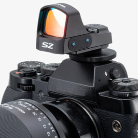 被写体を素早くキャッチするための超望遠撮影用ドットサイト「トキナー SZ Super Tele Finder Lens (TA-018)」