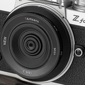 ピント調整が可能になった超薄型ボディキャップレンズ「7Artisans 18mm F6.3 II」