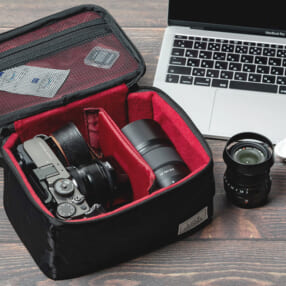 バッグやスーツケースに撮影機材をスッキリ収納できる「Luce インナーボックスコンパクト」