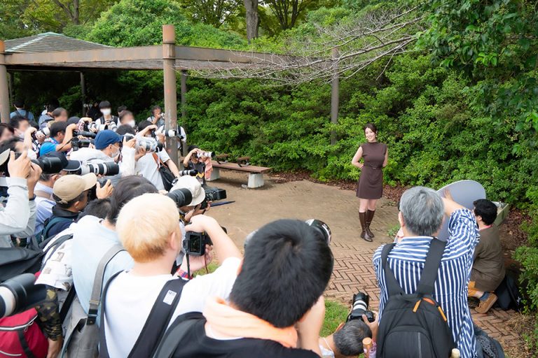 4年ぶりの超大型モデル撮影会に潜入! 800人の熱気と写真愛にあふれたヨドバシカメラ大撮影会レポート | CAPA CAMERA WEB