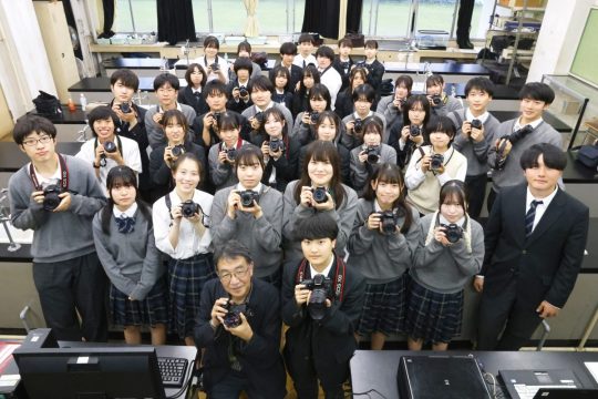 “写真部は人柄を磨ける場所” 総勢41人の大所帯になった千葉県随一の写真部に潜入! | CAPA CAMERA WEB