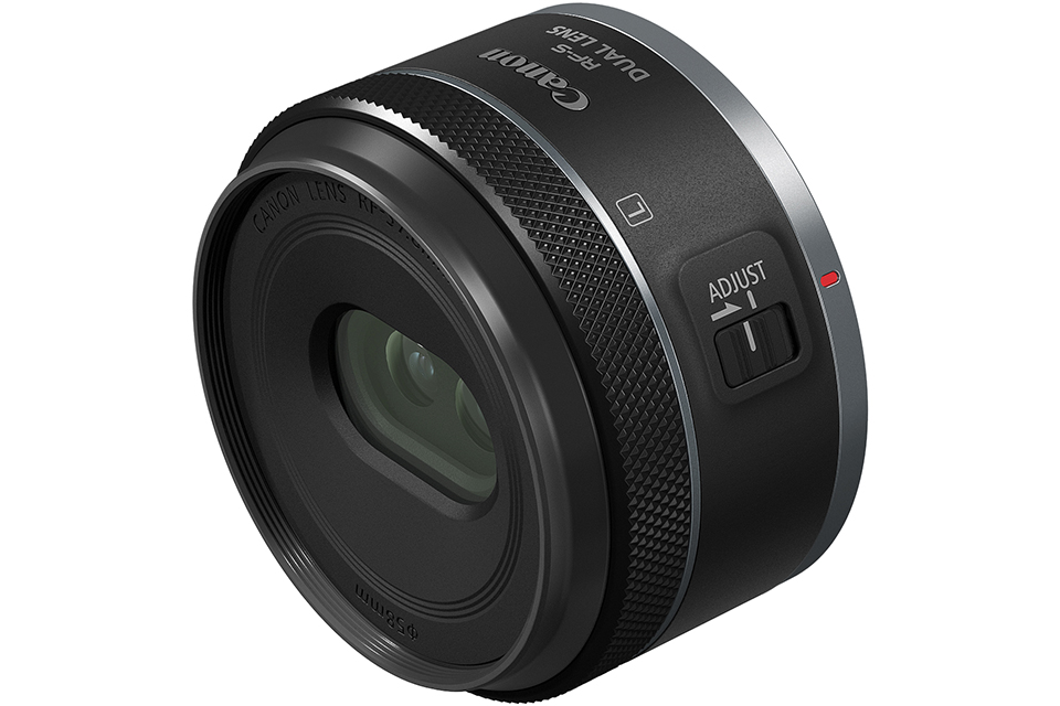 RF-S7.8mm F4 STM DUAL