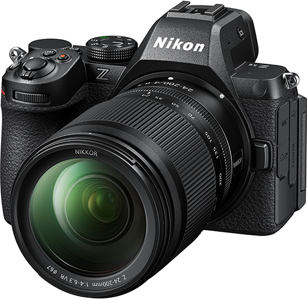 第7位　ニコン Z5II 24-200 レンズキット