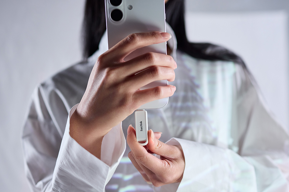 SanDisk Phone Drive with USB-C