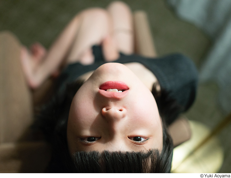 青山裕企『少女礼讃 portrait』写真集刊行記念展