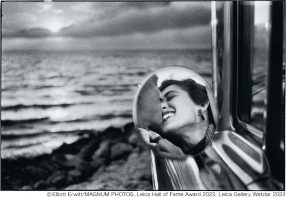 In Conversation: A Photographic Dialogue Between Elliott Erwitt and John Sypal